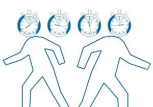 Figuren mit Uhr im Kopf